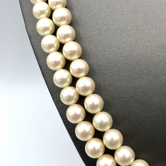 Vintage TRIFARI Necklace Double Strand Pearl and Enamel Pendant Necklace 22" - Picture 4 of 9